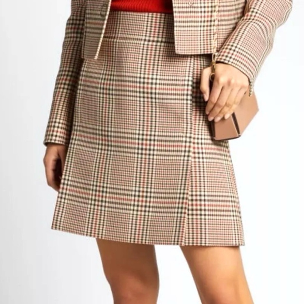 Akris Punto Beige Red Green Plaid Skirt Above knee Size 10 Pleats Designer NWOT
